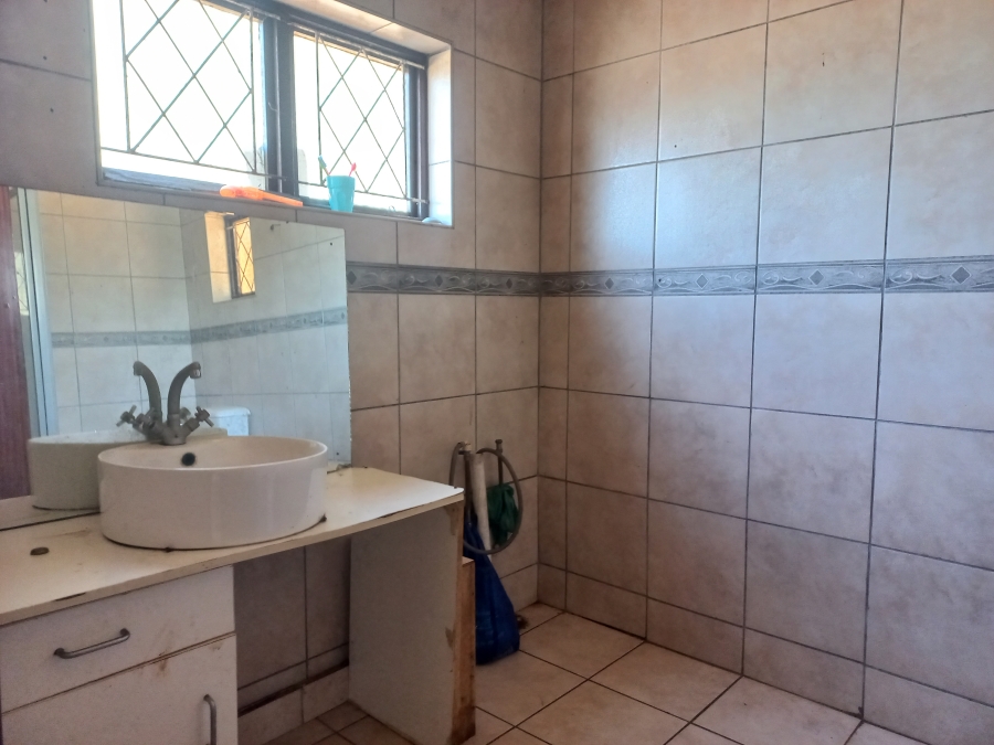 4 Bedroom Property for Sale in Amanzimtoti KwaZulu-Natal