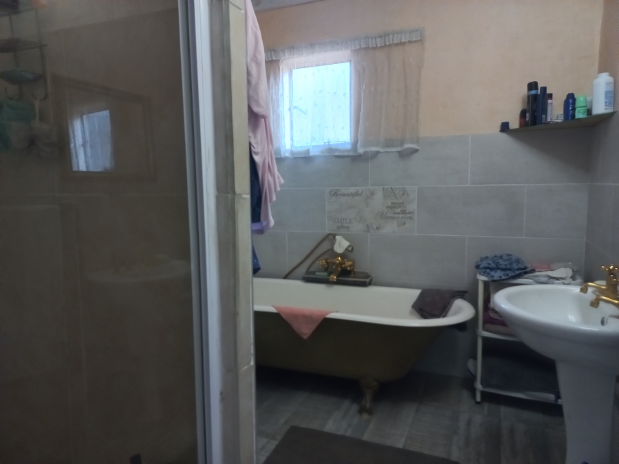 4 Bedroom Property for Sale in Amanzimtoti KwaZulu-Natal