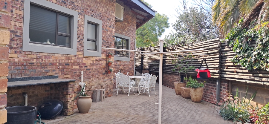 7 Bedroom Property for Sale in Signal Hill KwaZulu-Natal