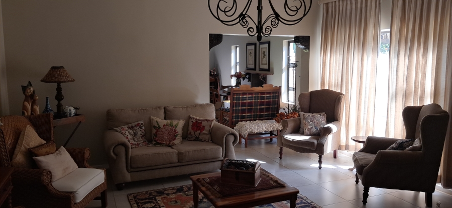 7 Bedroom Property for Sale in Signal Hill KwaZulu-Natal