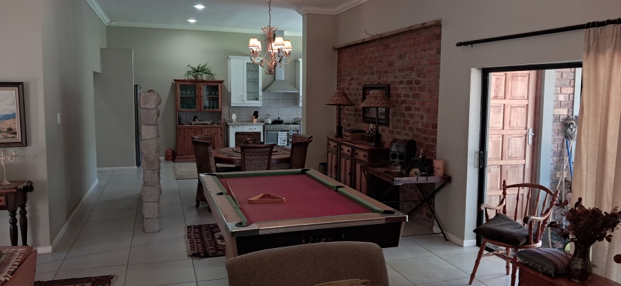 7 Bedroom Property for Sale in Signal Hill KwaZulu-Natal