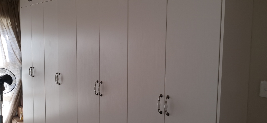 7 Bedroom Property for Sale in Signal Hill KwaZulu-Natal