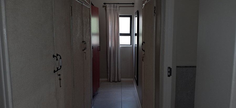 7 Bedroom Property for Sale in Signal Hill KwaZulu-Natal