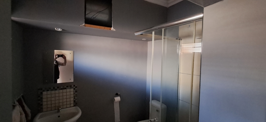2 Bedroom Property for Sale in Madadeni J KwaZulu-Natal