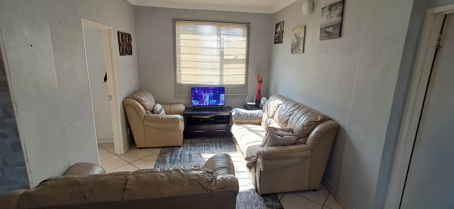 2 Bedroom Property for Sale in Madadeni J KwaZulu-Natal