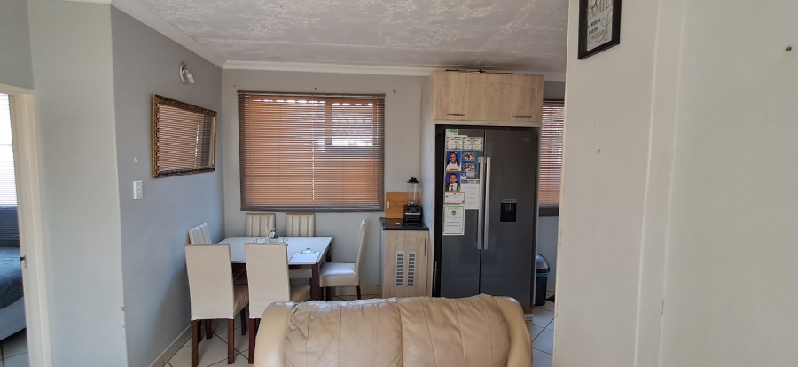 2 Bedroom Property for Sale in Madadeni J KwaZulu-Natal