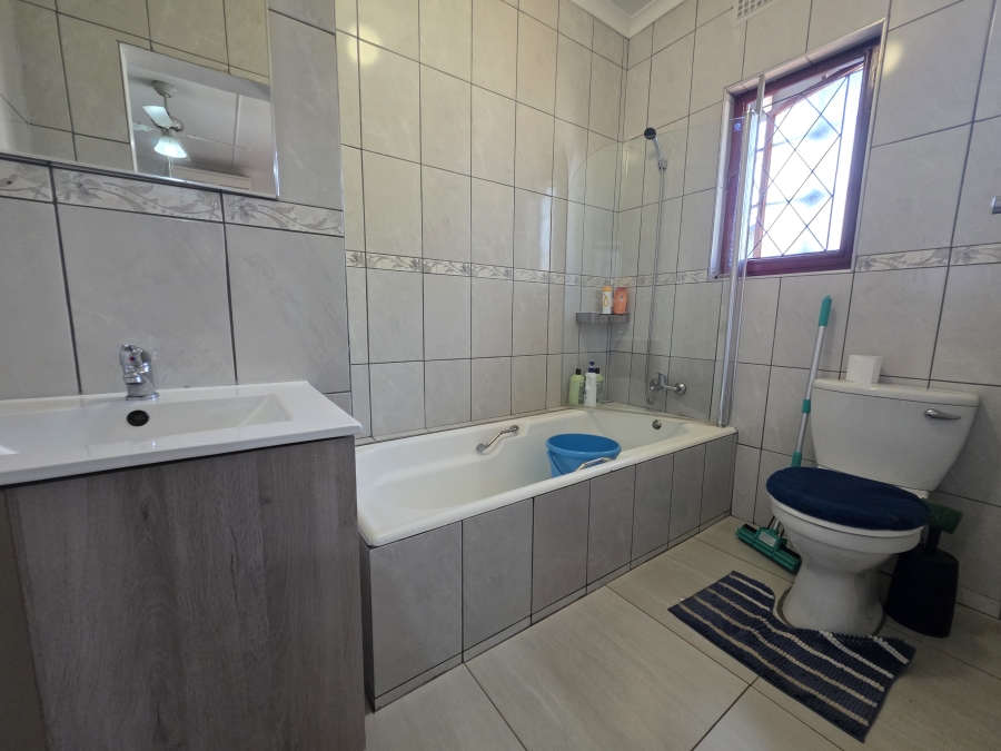 4 Bedroom Property for Sale in Kildare KwaZulu-Natal