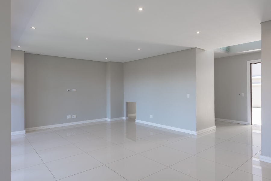 5 Bedroom Property for Sale in Izinga Ridge KwaZulu-Natal