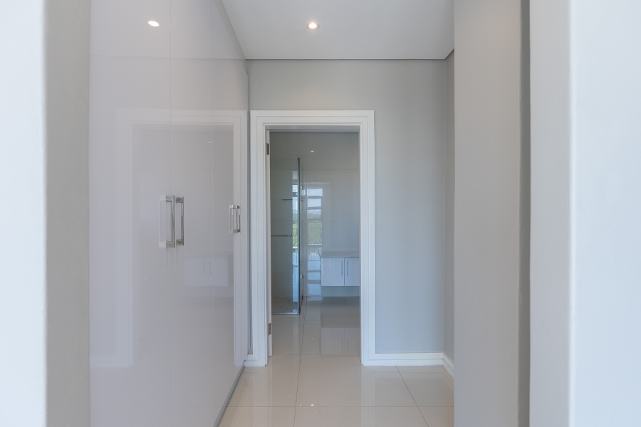 5 Bedroom Property for Sale in Izinga Ridge KwaZulu-Natal