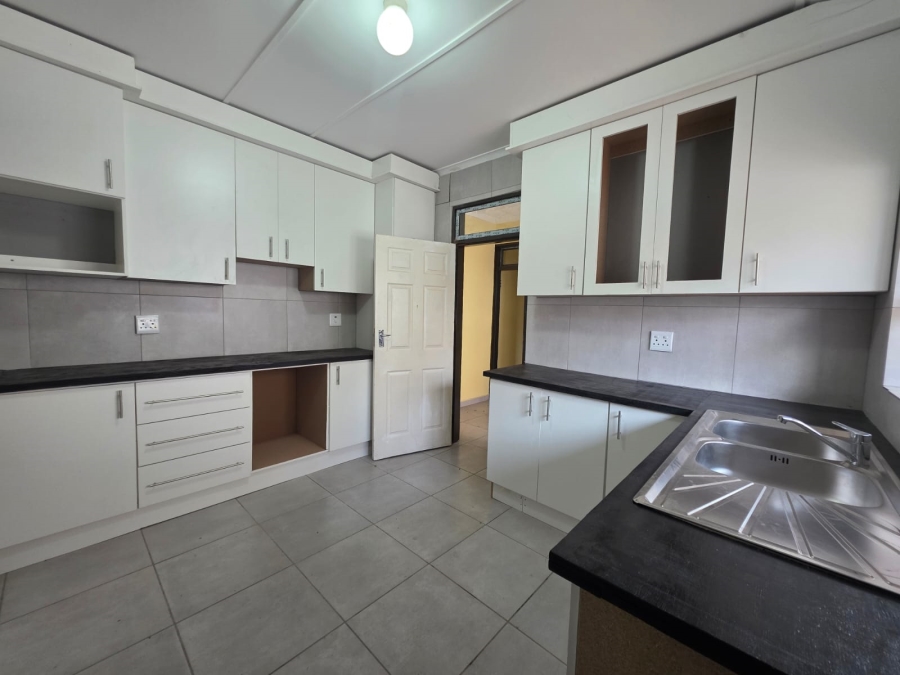 4 Bedroom Property for Sale in Noordsig KwaZulu-Natal