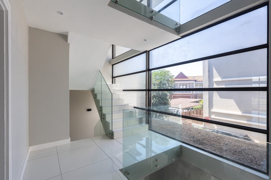 5 Bedroom Property for Sale in Izinga Ridge KwaZulu-Natal