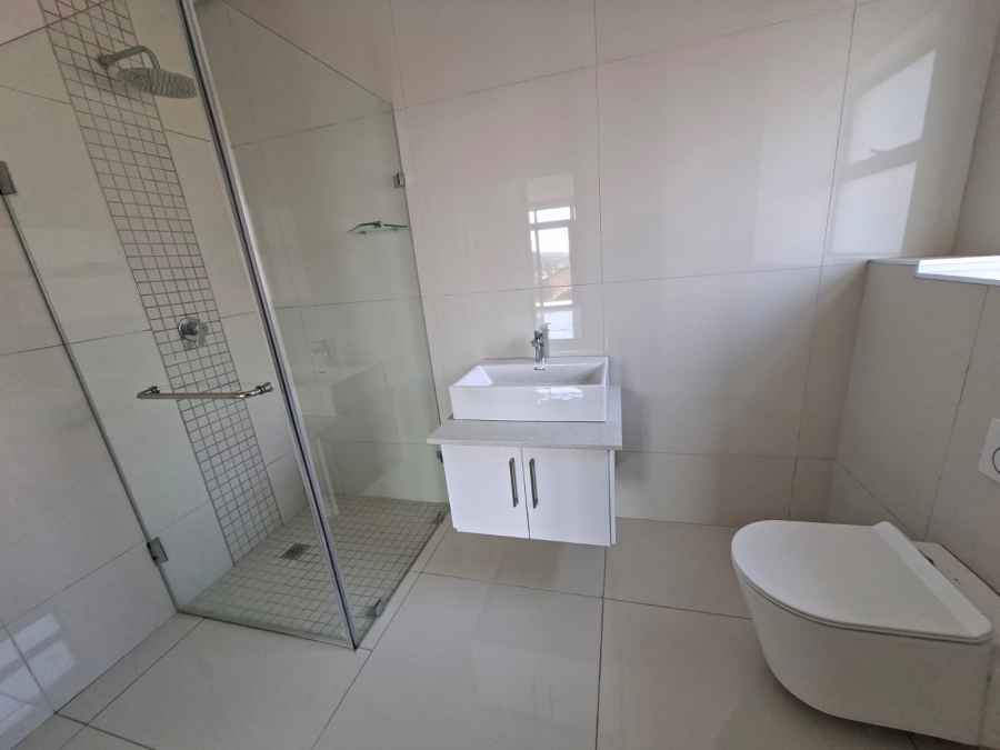 5 Bedroom Property for Sale in Izinga Ridge KwaZulu-Natal