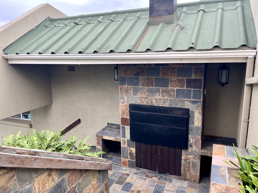 3 Bedroom Property for Sale in Salt Rock KwaZulu-Natal