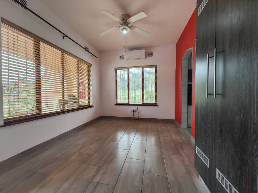 2 Bedroom Property for Sale in Scottburgh Central KwaZulu-Natal