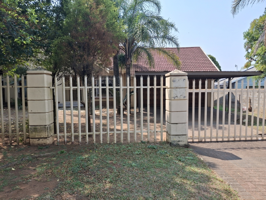4 Bedroom Property for Sale in Pioneer Park KwaZulu-Natal