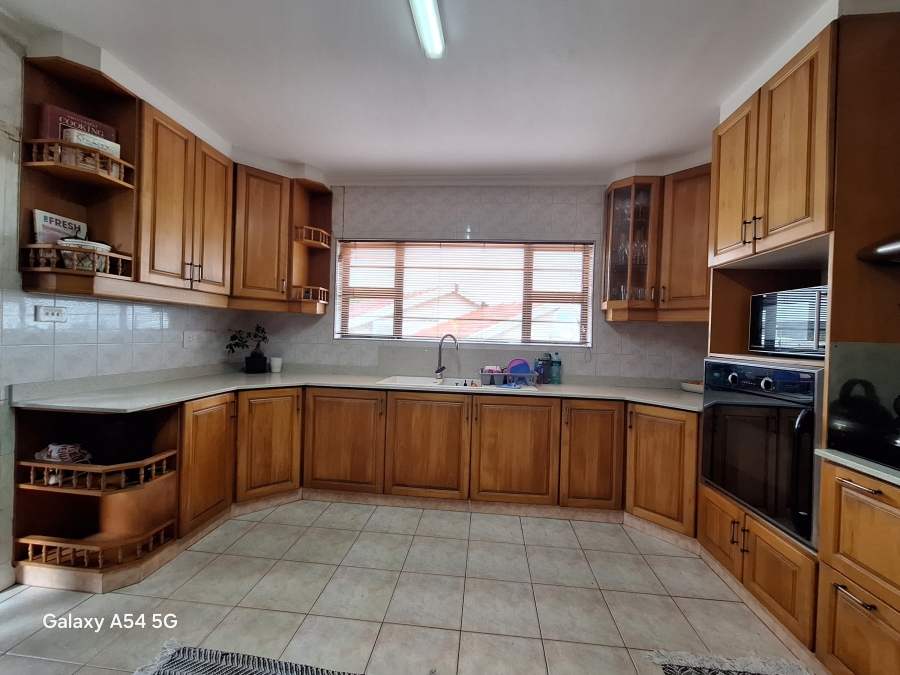 4 Bedroom Property for Sale in Glenmore KwaZulu-Natal