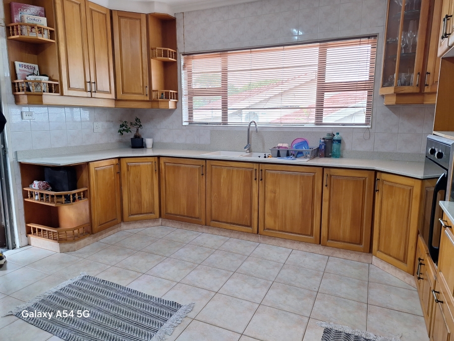 4 Bedroom Property for Sale in Glenmore KwaZulu-Natal