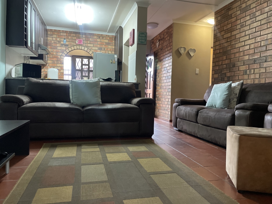 2 Bedroom Property for Sale in Birdswood KwaZulu-Natal