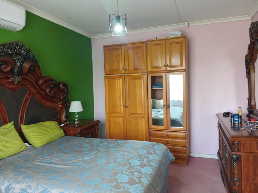 5 Bedroom Property for Sale in Shallcross KwaZulu-Natal