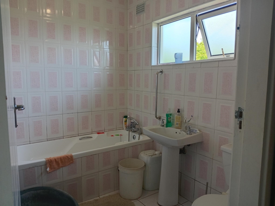 5 Bedroom Property for Sale in Shallcross KwaZulu-Natal