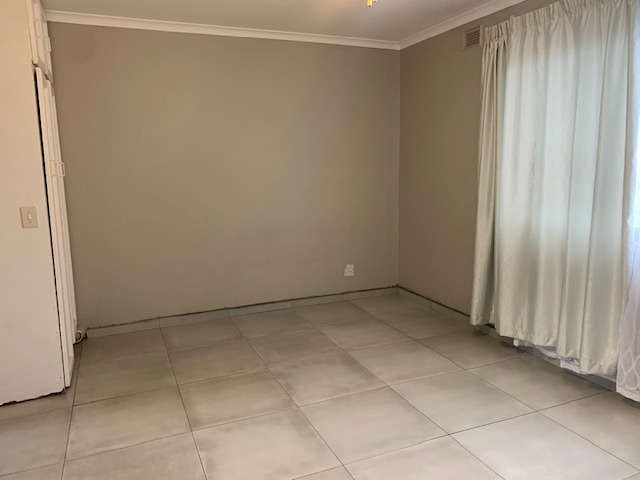 To Let 1 Bedroom Property for Rent in Cowies Hill KwaZulu-Natal