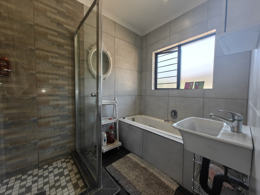 2 Bedroom Property for Sale in Pennington KwaZulu-Natal