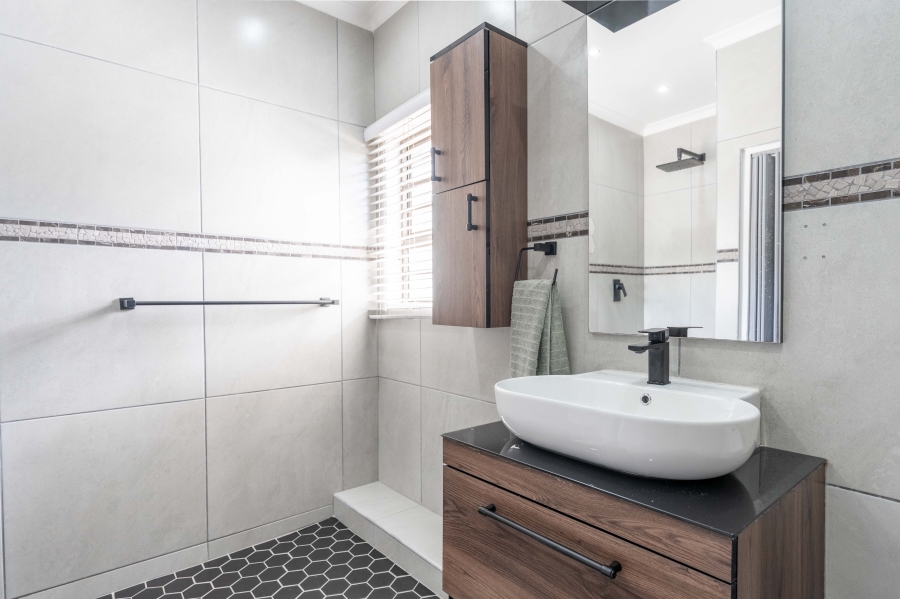 3 Bedroom Property for Sale in Amanzimtoti KwaZulu-Natal