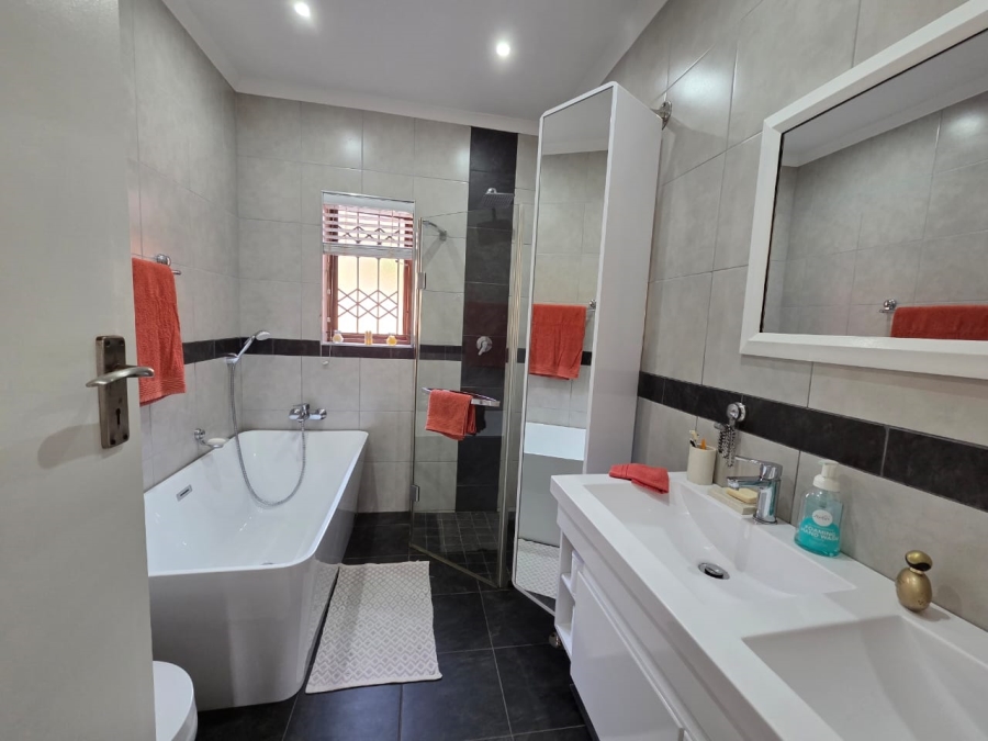 4 Bedroom Property for Sale in Bluff KwaZulu-Natal