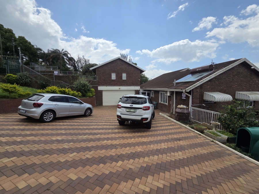 5 Bedroom Property for Sale in Shallcross KwaZulu-Natal