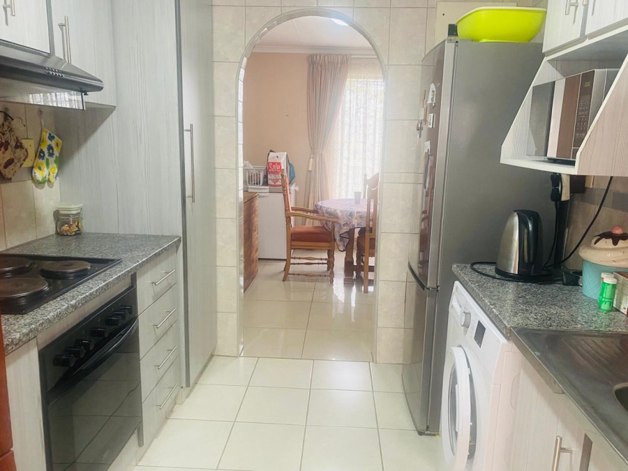 3 Bedroom Property for Sale in Earlsfield KwaZulu-Natal