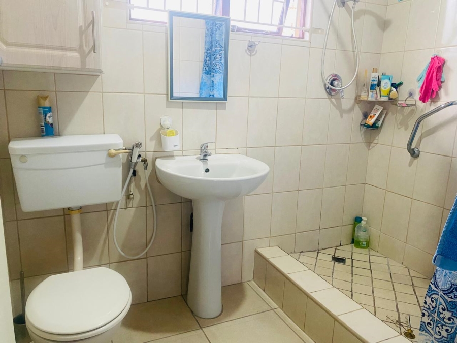 3 Bedroom Property for Sale in Earlsfield KwaZulu-Natal