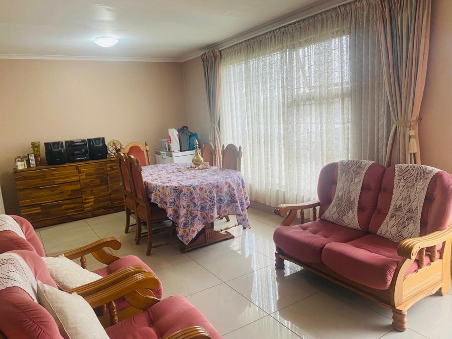 3 Bedroom Property for Sale in Earlsfield KwaZulu-Natal