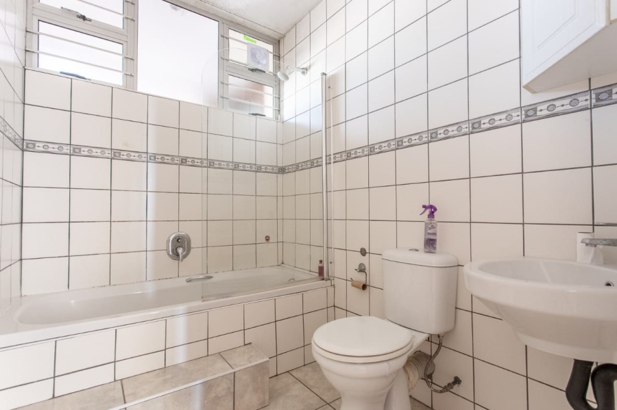 1 Bedroom Property for Sale in Amanzimtoti KwaZulu-Natal