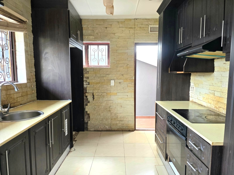 To Let 4 Bedroom Property for Rent in Glen Hills KwaZulu-Natal