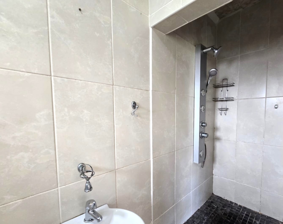 To Let 4 Bedroom Property for Rent in Glen Hills KwaZulu-Natal