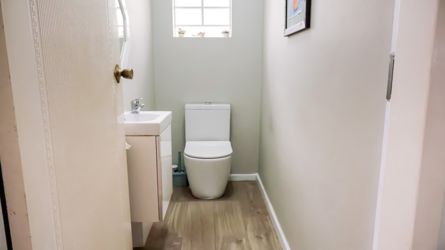 4 Bedroom Property for Sale in Greendale KwaZulu-Natal