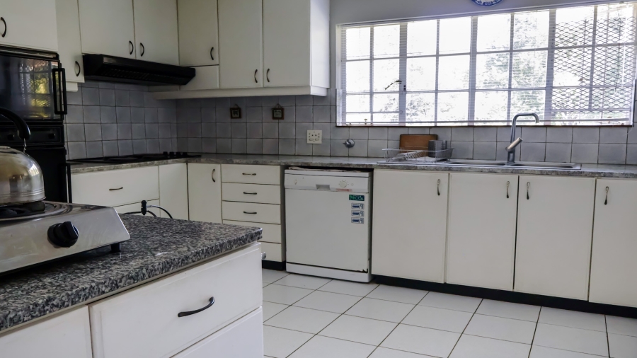 4 Bedroom Property for Sale in Greendale KwaZulu-Natal