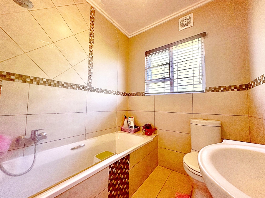 3 Bedroom Property for Sale in Manor Estates KwaZulu-Natal