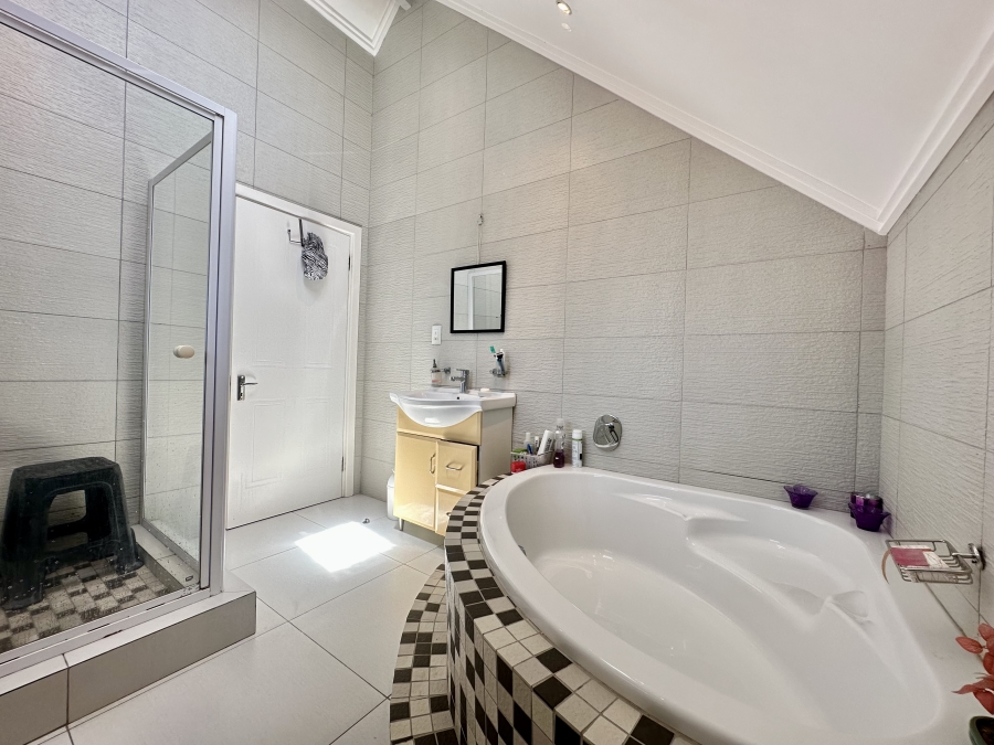 3 Bedroom Property for Sale in Manor Estates KwaZulu-Natal