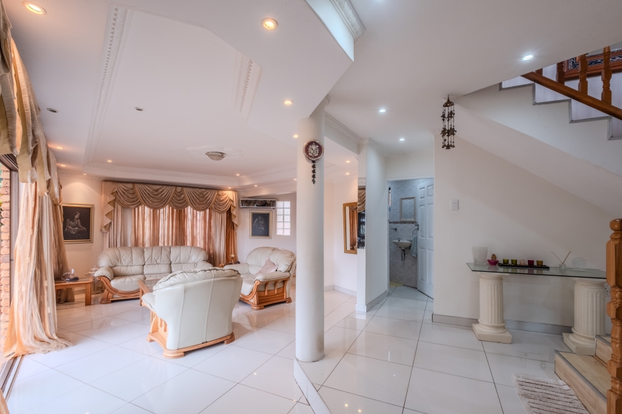 4 Bedroom Property for Sale in Umhlanga KwaZulu-Natal
