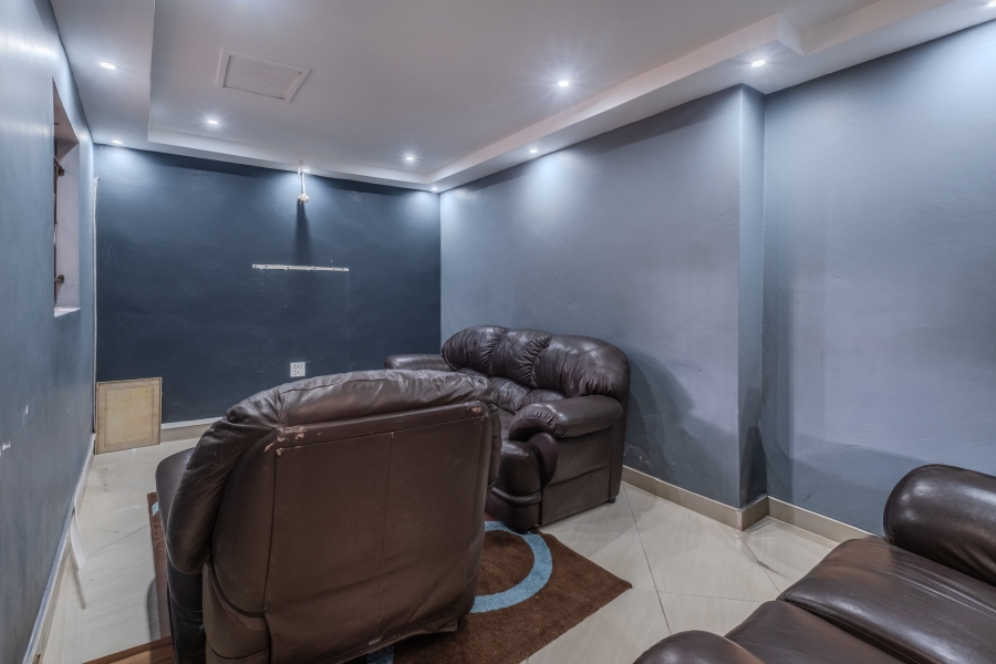 4 Bedroom Property for Sale in Umhlanga KwaZulu-Natal