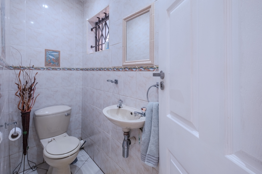 4 Bedroom Property for Sale in Umhlanga KwaZulu-Natal