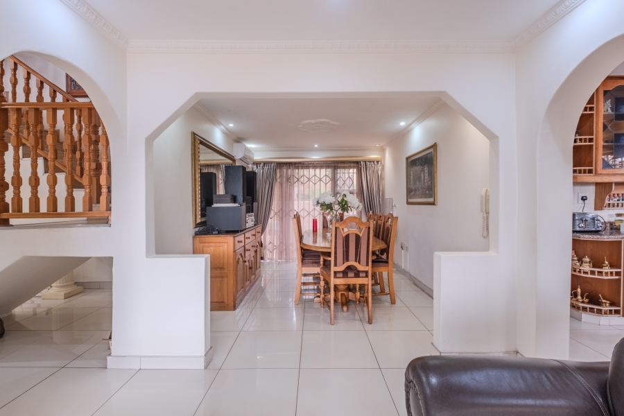 4 Bedroom Property for Sale in Umhlanga KwaZulu-Natal