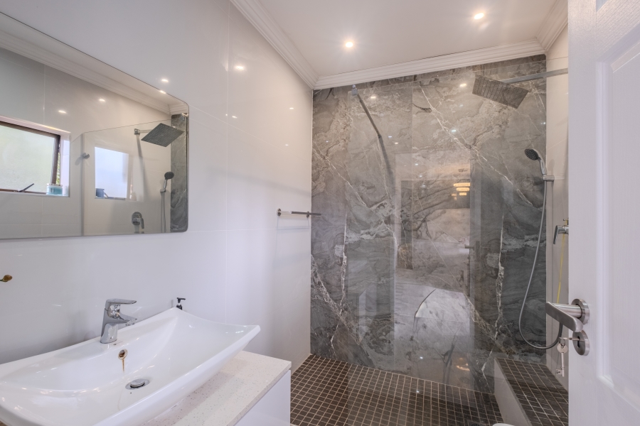 4 Bedroom Property for Sale in Umhlanga KwaZulu-Natal