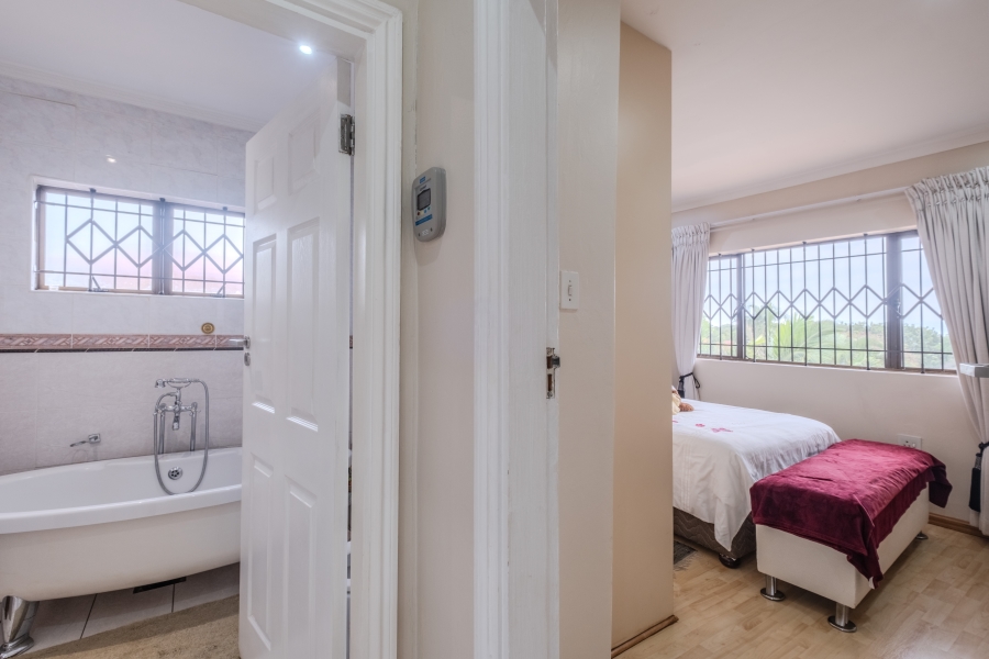 4 Bedroom Property for Sale in Umhlanga KwaZulu-Natal