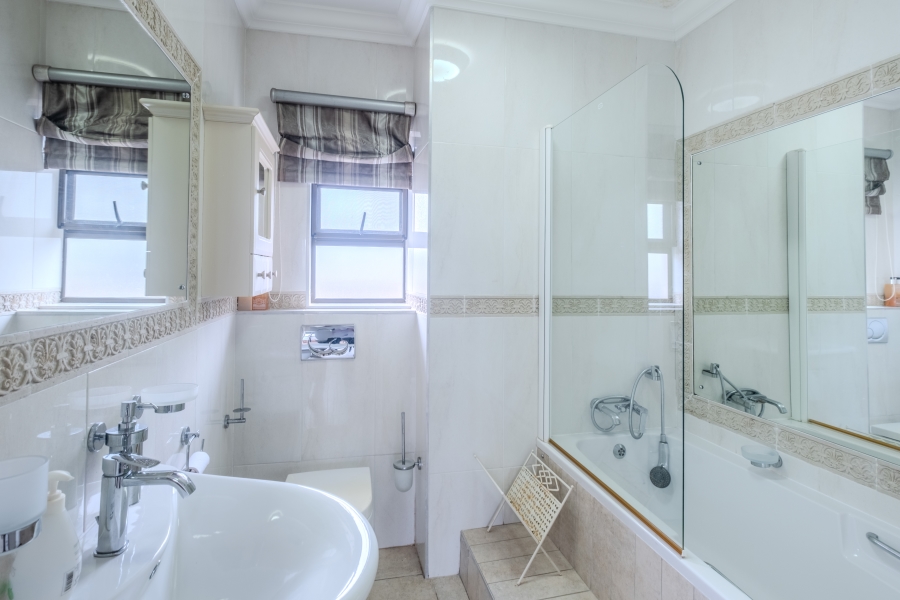 2 Bedroom Property for Sale in Umhlanga KwaZulu-Natal