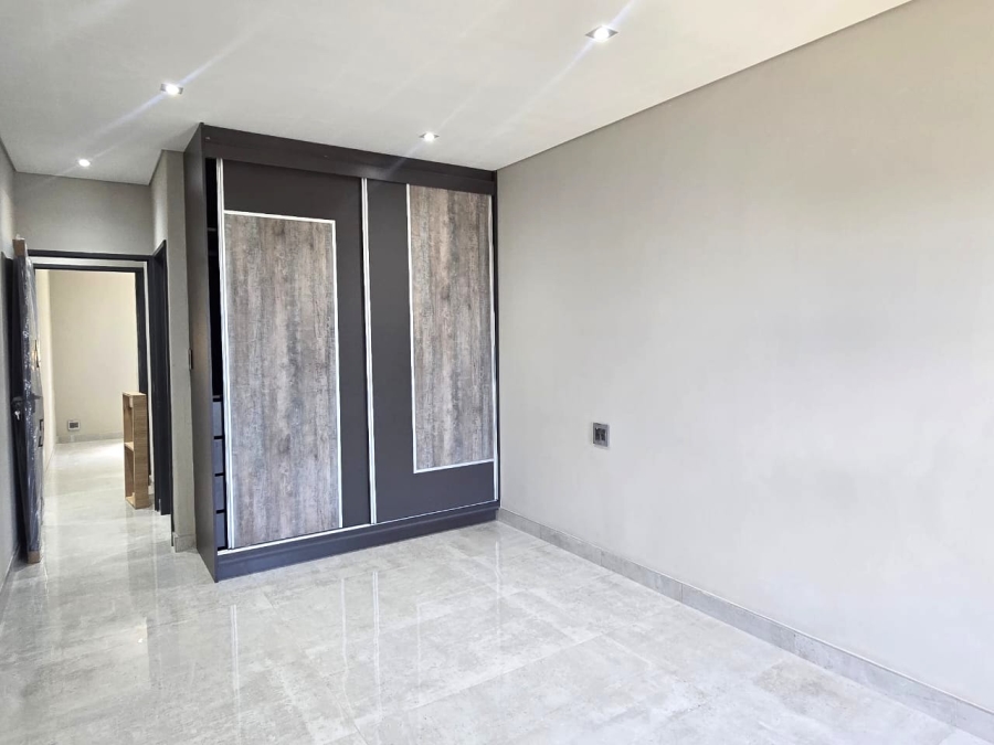 To Let 2 Bedroom Property for Rent in Athlone KwaZulu-Natal