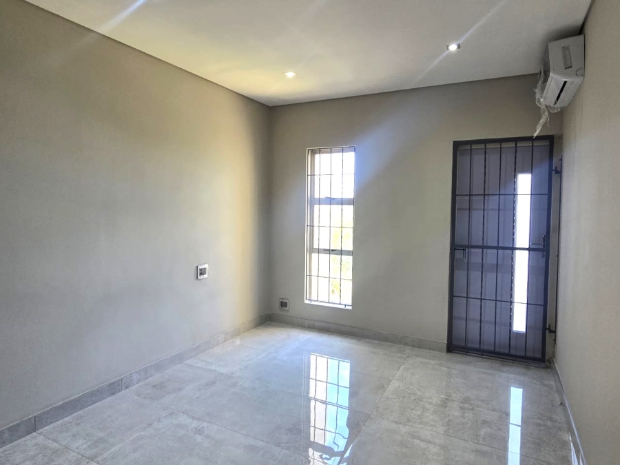 To Let 2 Bedroom Property for Rent in Athlone KwaZulu-Natal