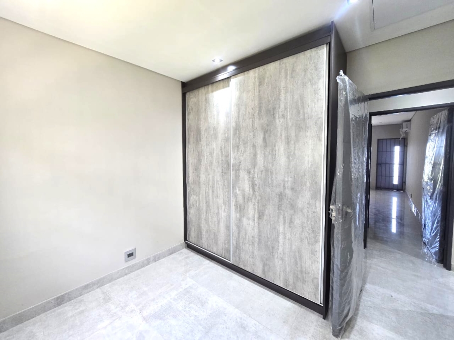 To Let 2 Bedroom Property for Rent in Athlone KwaZulu-Natal