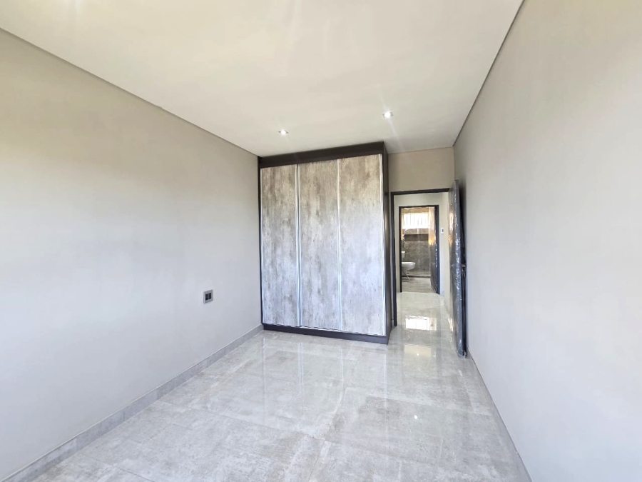 To Let 2 Bedroom Property for Rent in Athlone KwaZulu-Natal